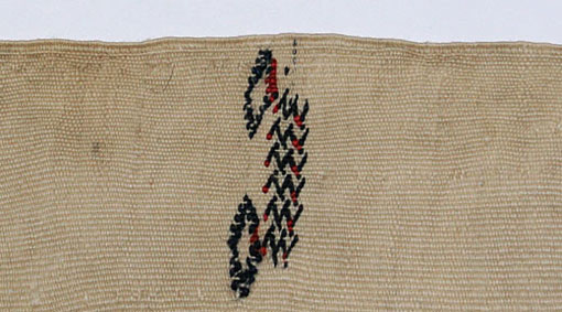 detail ofwomen's wrapping textile 'tahraoukht' (15)