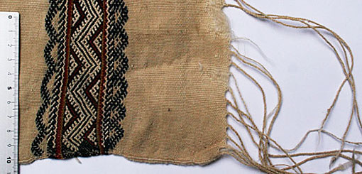detail ofwomen's wrapping textile 'tahraoukht' (15)
